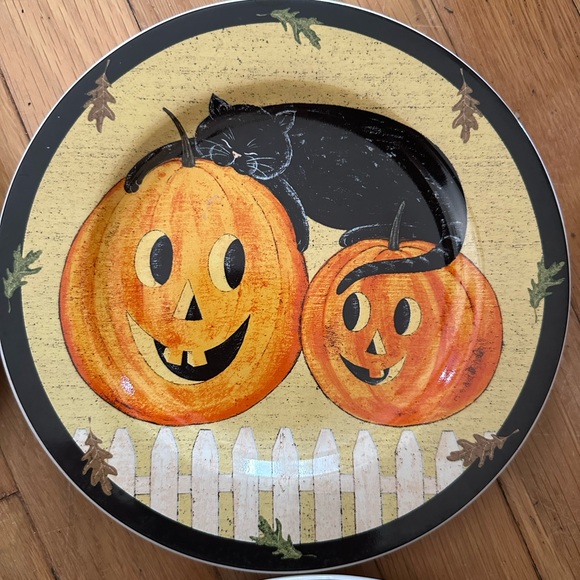 Halloween Pumpkin Plates Set - Picture 2 of 6